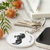 Black Wild Horse Sleutelhanger met aangepaste teks (Voorkant Rechts)