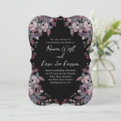 Black with Moody Dark Floral Wedding Invitations Kaart (Staand voorkant)