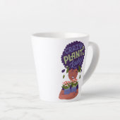 Black Woman Crazy Plant Lady, Hugging Planten Latte Mok (Rechterhoek)