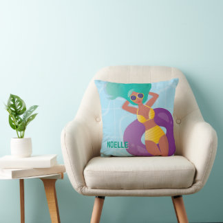 Black Woman in Lounge in Pool Kussen