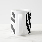 Black Zebra Print Pattern. Grote Koffiekop (Achterkant)