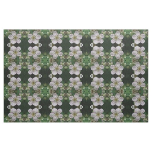 Blackberry Flower Macro Floral Patterned Fabric Stof (Fat Quarter)