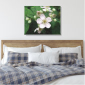 Blackberry Flowers Canvas afdrukken (Insitu (Slaapkamer))