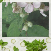 Blackberry Flowers Kitchen Towel Theedoek (Gevouwen)