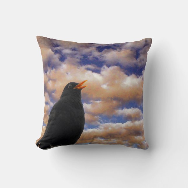 Blackbird en Fluffy Clouds zingen van Alexandra Co Kussen (Voorkant)