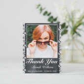 Blackboard en White Lace Afstuderen Foto Bedankt Briefkaart (Staand voorkant)