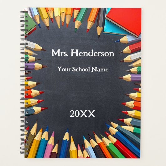 Blackboard gekleurde potloden Leraar Klasse Jaar Planner (Voorkant)