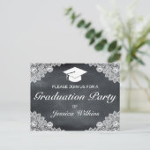 Blackboard & White Lace Afstuderen RSVP-uitnodigin Briefkaart (Staand voorkant)