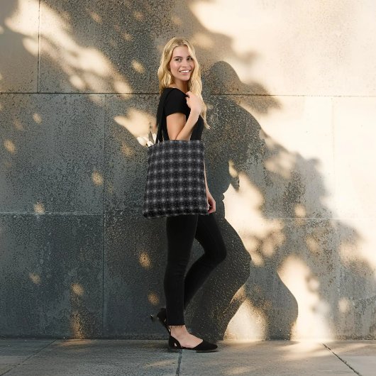 Blackened sprankelende bloemenkunst tote bag