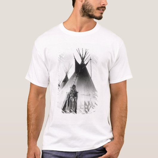 Blackfoot Brave, bij Calgary, Alberta, 1889 T-shirt (Voorkant)
