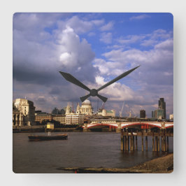 Blackfriars Bridge en St Paul's Cathedral Vierkante Klok