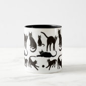 Blackie de Black Cat Mok (Center)