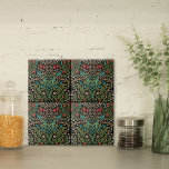 Blackthorn Wildflower Pattern William Morris Tegeltje<br><div class="desc">Deze decoratieve keramische tegel is voorzien van het Blackthorn-patroon,  ontworpen in 1892 door William Morris & Co. Morris was een belangrijke Britse kunstenaar van de Arts and Crafts-beweging,  bekend om zijn ingewikkelde design wilde bloemen en wijnstokken. Verschillende bloemblaadjes op een donkere achtergrond.</div>