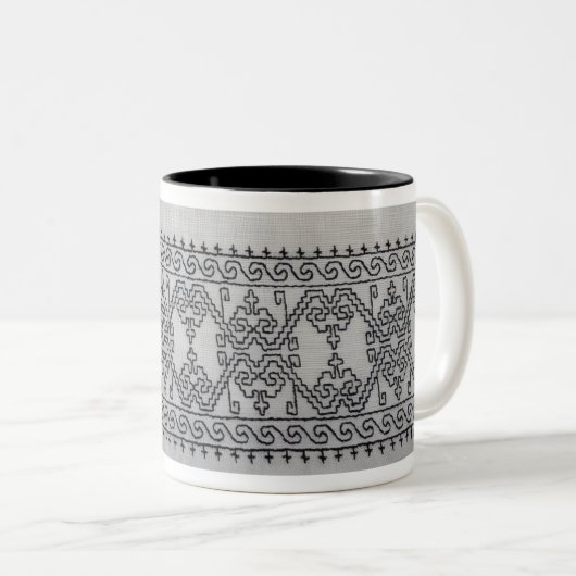 Blackwork embroidery two tone mug tweekleurige koffiemok (Voorkant rechts)