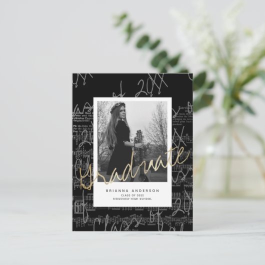 Blad Muziek Zwarte Foto Afstuderen Aankondiging (Staand voorkant)