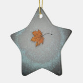 Blad op sneeuw keramisch ornament (Links)