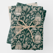 Bladen van groenbos met kerstinslag inpakpapier vel (In situ)