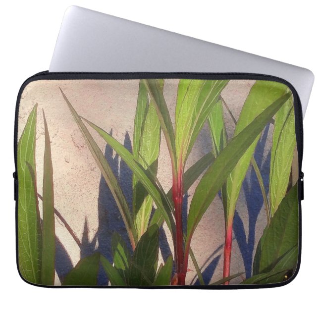Bladeren en schaduwen laptop sleeve (Voorkant)