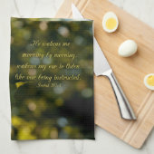 Bladeren in de ochtend zonlicht vers van Jesaja Theedoek (Quarter Fold)