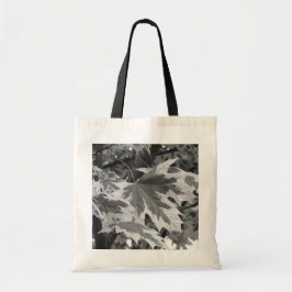 Bladeren in zwart-wit tote bag