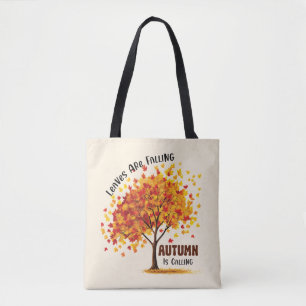 Bladeren vallen, de herfst roept – gezellige Herfs Tote Bag