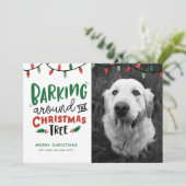 Blaf rond de Kerstboom Hond Kerst Feestdagenkaart (Staand voorkant)