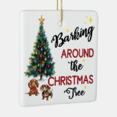 Blaffen rond de kerstboom: teckel keramisch ornament (Rechts)