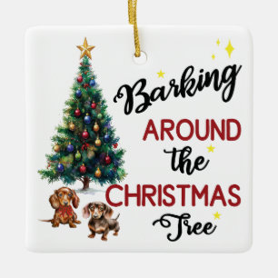 Blaffen rond de kerstboom: teckel keramisch ornament
