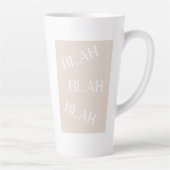 Blah Blah spreekt over de nieuwste Mok Beige Backg (Rechts)