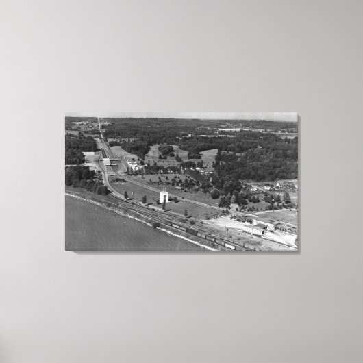 Blaine, WA Vogels Oog Uitzicht en Int. Vredespleis Canvas Afdruk (Voorkant)