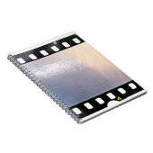 Blanco 35 mm lijst of strip op witte achtergrond notitieboek (Rechterzijde)