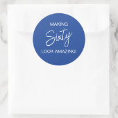 Blauw '60 Leuke Verjaardagsverrassing' Ronde Sticker (Tas)