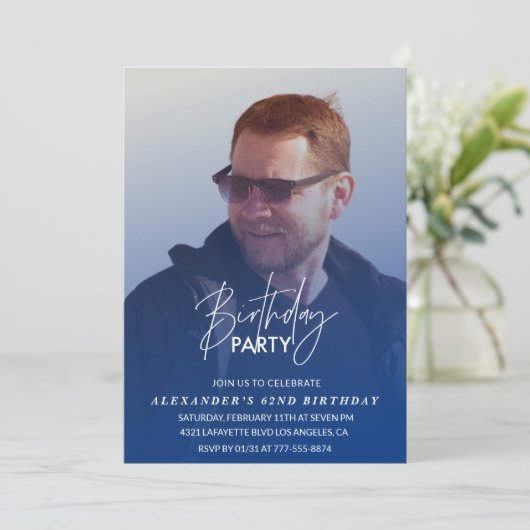 Blauw 62e verjaardag uitnodiging Verjaardagsfeest (Staand voorkant)