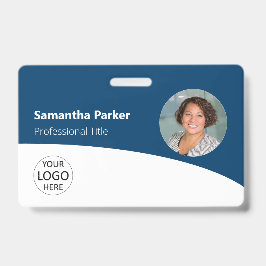 Blauw aangepast personeelslid - foto, logo, barcod badge