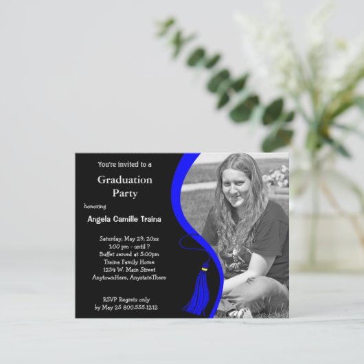 Blauw Afstuderen Horizontale Fotouitnodiging Kaart (Staand voorkant)