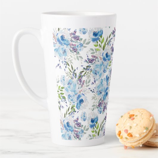 Blauw Aquarel Bloemendessinpatroon Latte Mok (In situ)