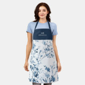 Blauw Aquarel Wilde Bloem Klassieke Naam Monogram Schort (Gedragen)