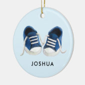 Blauw Baby Sneakers Ornament, Kerstcadeau Label Keramisch Ornament (Links)