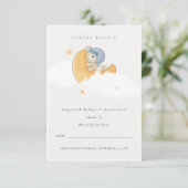 Blauw Beer over maanjongen, luier Baby shower Informatiekaartje (Staand voorkant)