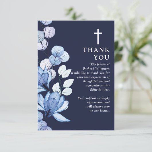 Blauw Bloemen Christelijk Viering van het Leven Fo Bedankkaart (Staand voorkant)