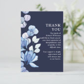 Blauw Bloemen Memorial Viering van het leven begra Bedankkaart (Staand voorkant)