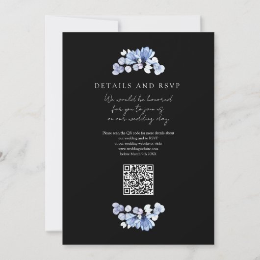 Blauw Bloemen QR Code Zwart-wit Bruiloft Kaart (Achterkant)