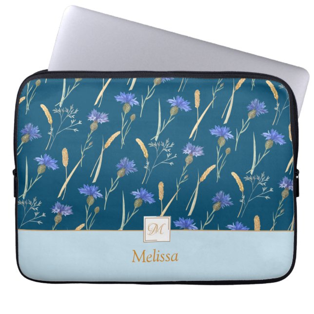 Blauw Bloemen Wildbloem Monogram Laptop Sleeve (Voorkant)