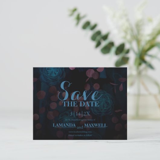Blauw Bloemen Zwart Gotisch Bruiloft Save The Date (Staand voorkant)
