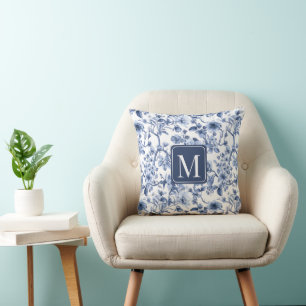Blauw bloemmotief vintage toile monogram kussen