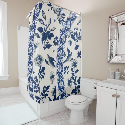 Blauw bloempatroon douchegordijn (In situ)