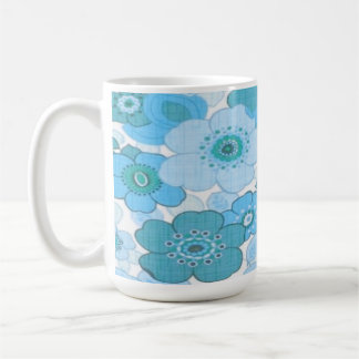 Blauw bloempatroon koffiemok