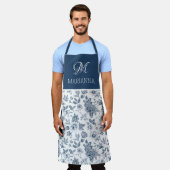 Blauw Bloempatroon & Naam Gepersonaliseerd Schort (Gedragen)