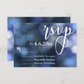 Blauw Bokeh Licht & Typografie 32 Bruiloft RSVP (Voorkant / Achterkant)