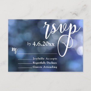 Blauw Bokeh Licht & Typografie 32 Bruiloft RSVP Kaartje